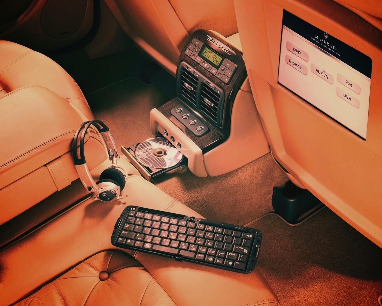Салон Quattroporte обои