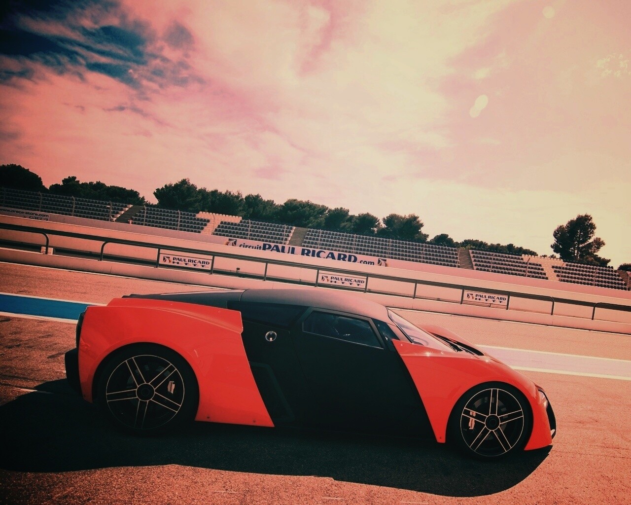 Marussia на треке обои