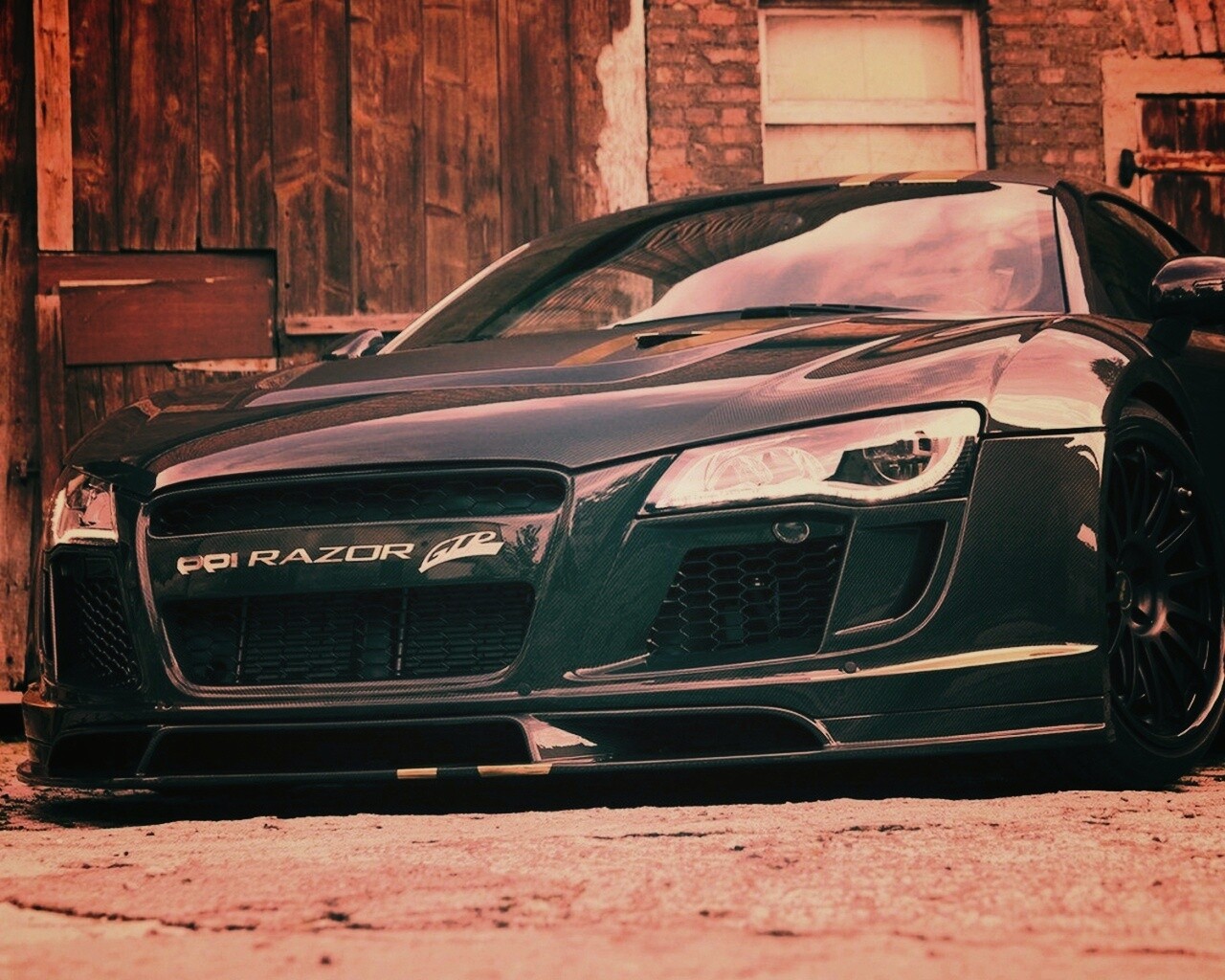 Черная Audi R8 обои