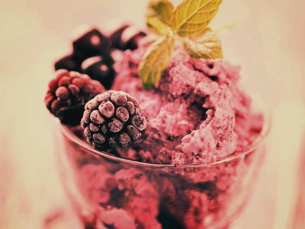 Ягодное мороженное обои