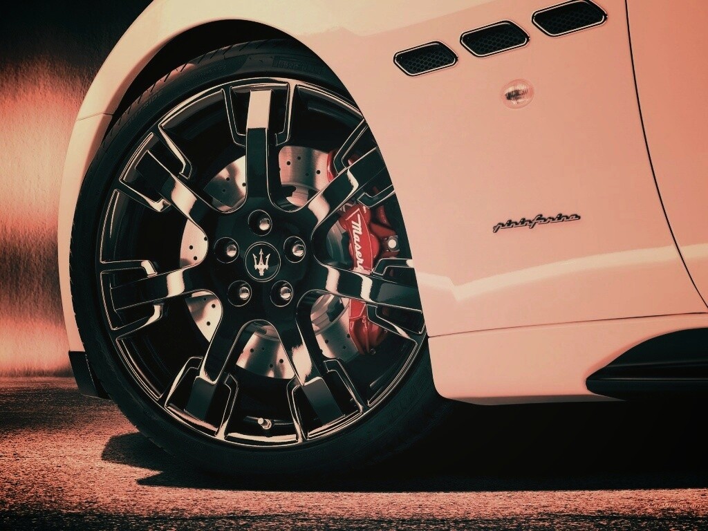 Колесу Maserati Granturismo обои