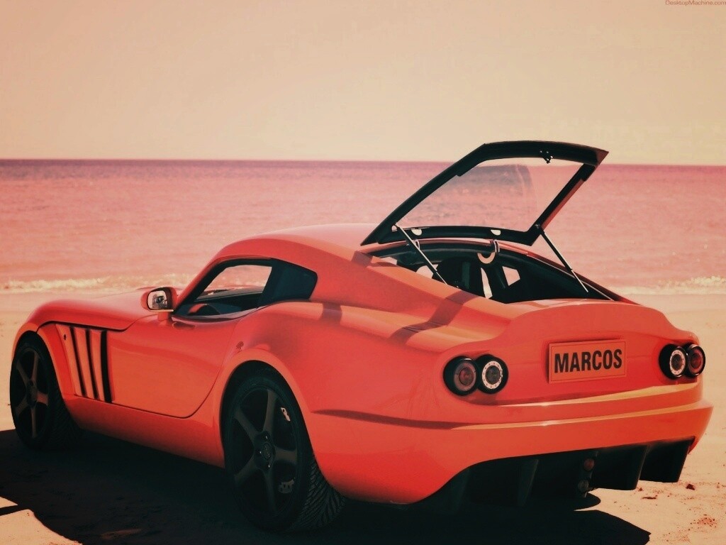 Marcos на пляже обои