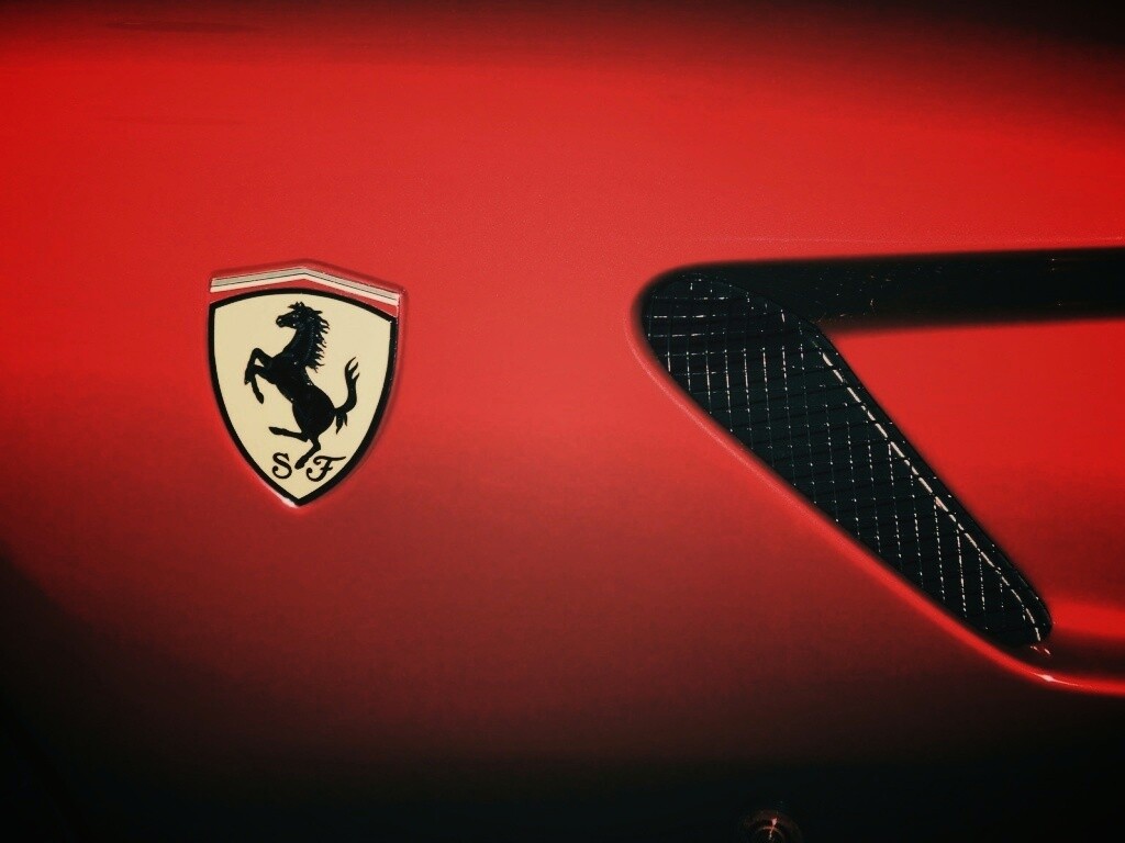 Символ Ferrari обои