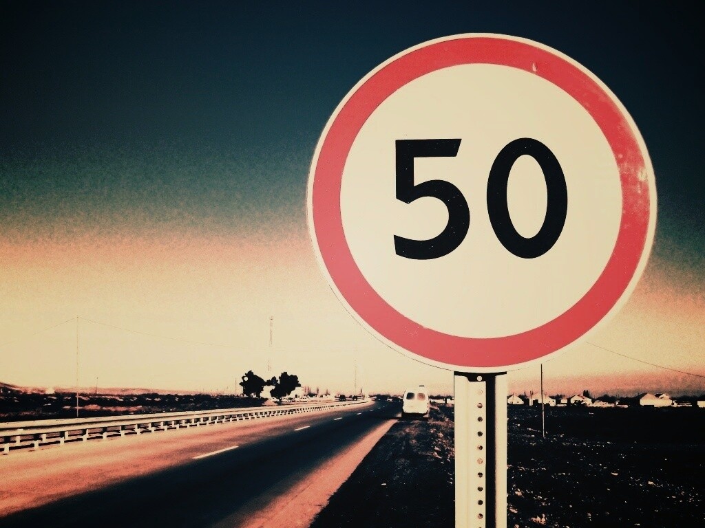 Ограничение скорости 50 км/ч обои