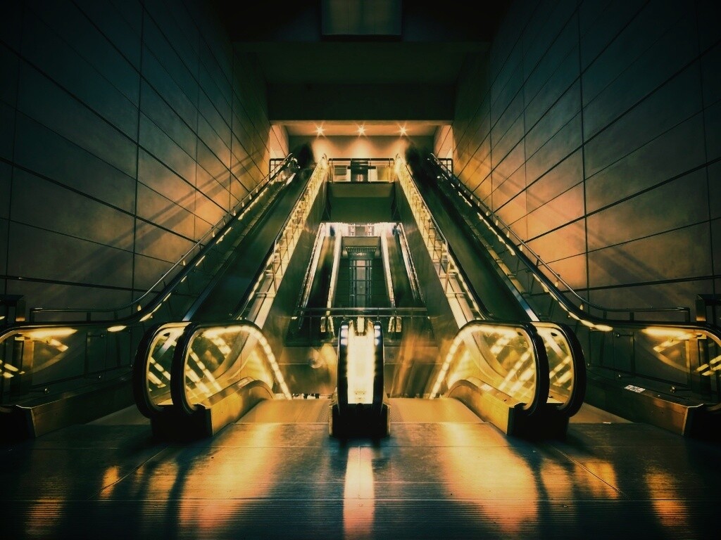 Метро обои