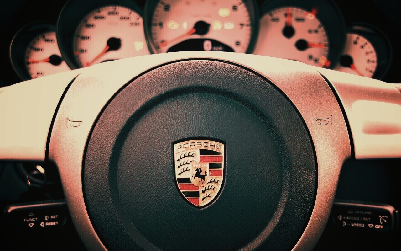 Руль Porshe обои