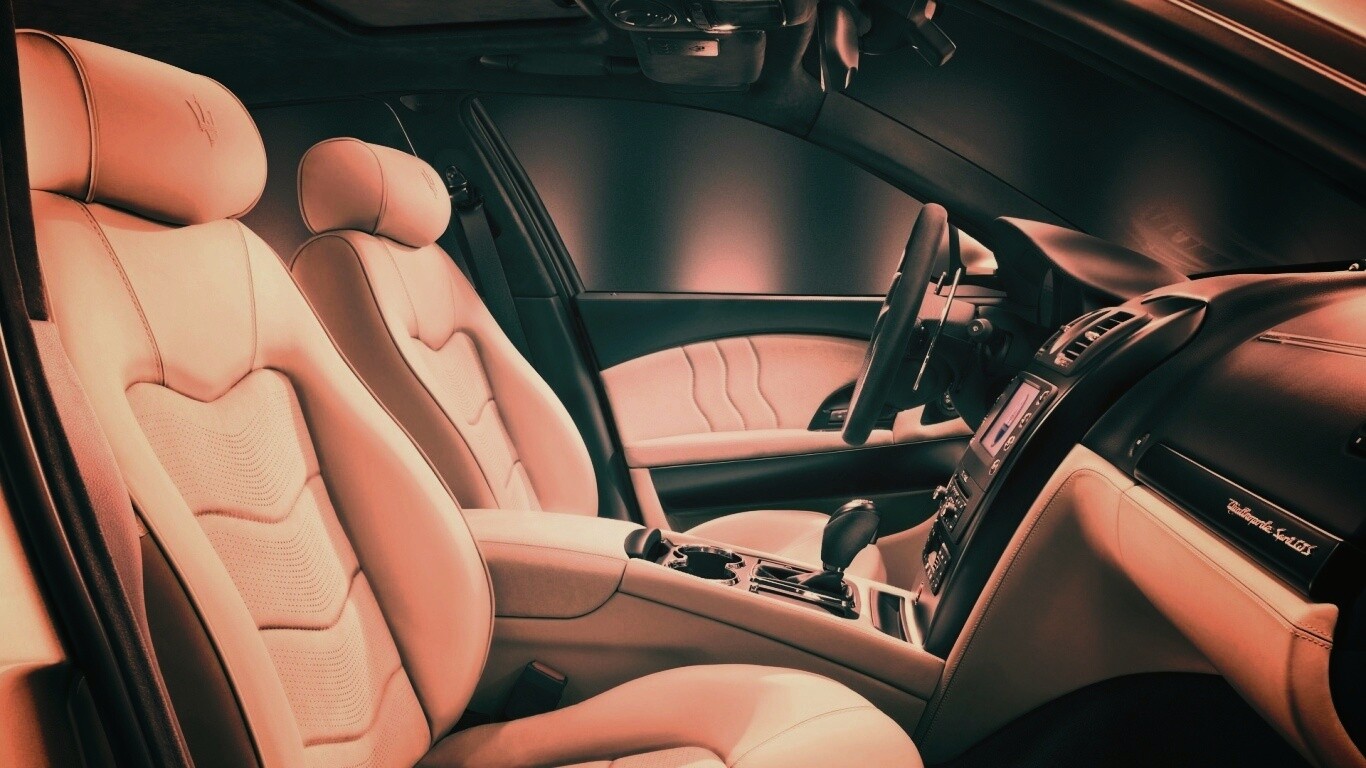 Салон Мазерати Quattroporte обои