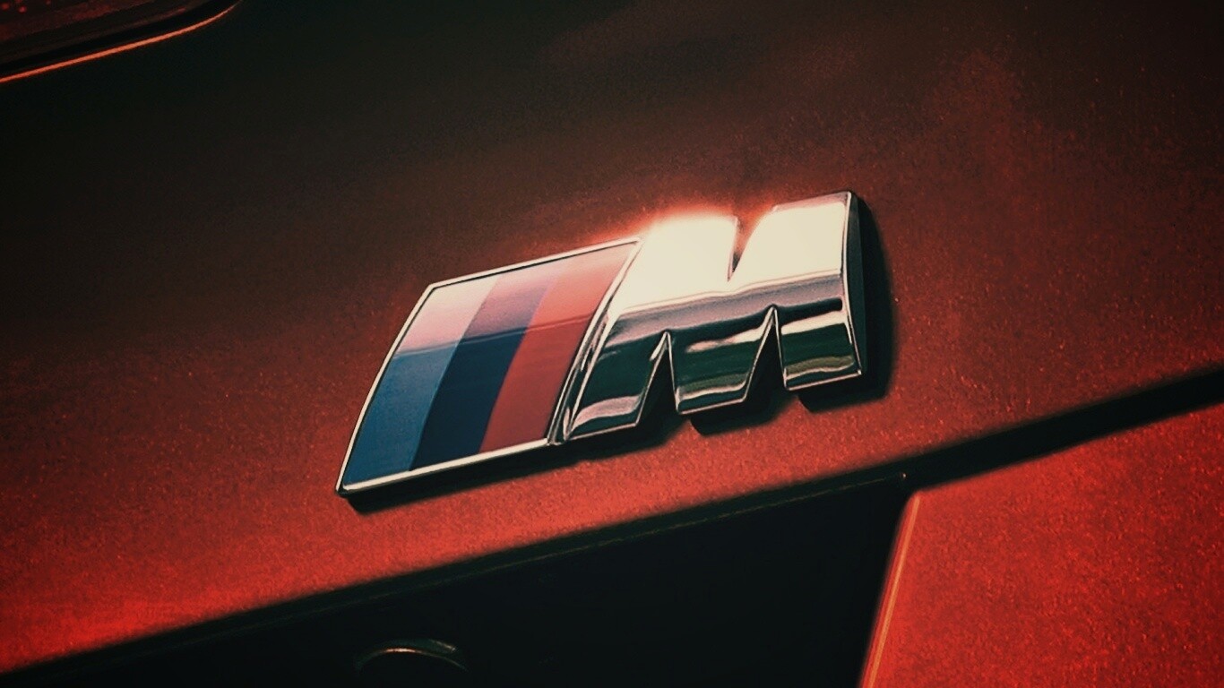 Логотип BMW M1 Series обои