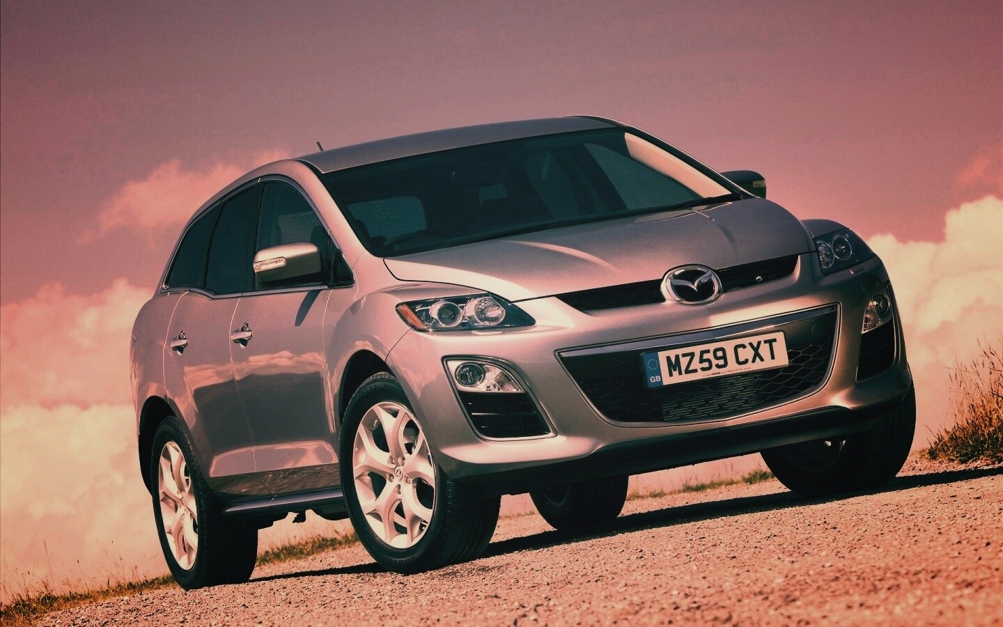 Кроссовер Mazda обои