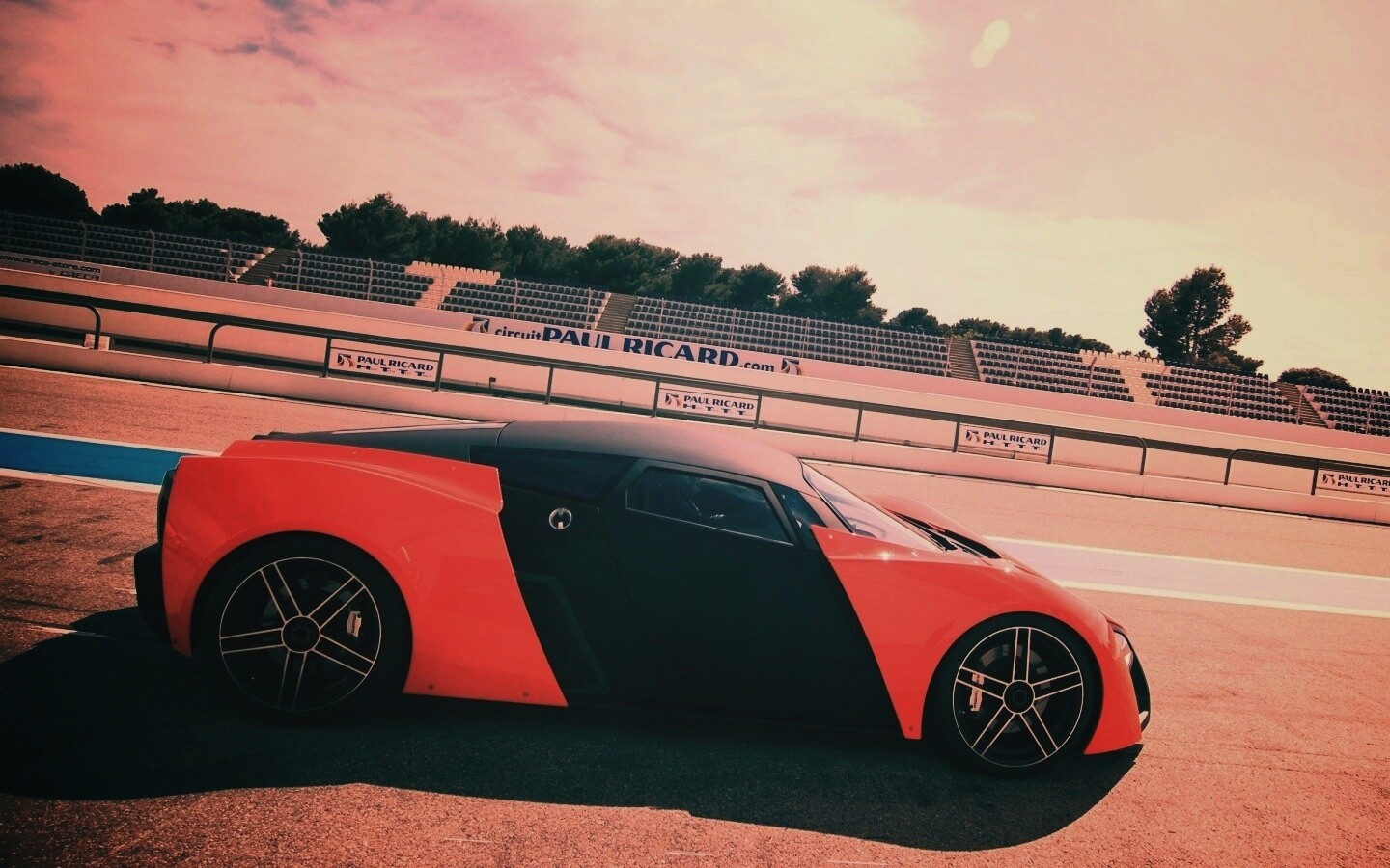 Marussia на треке обои