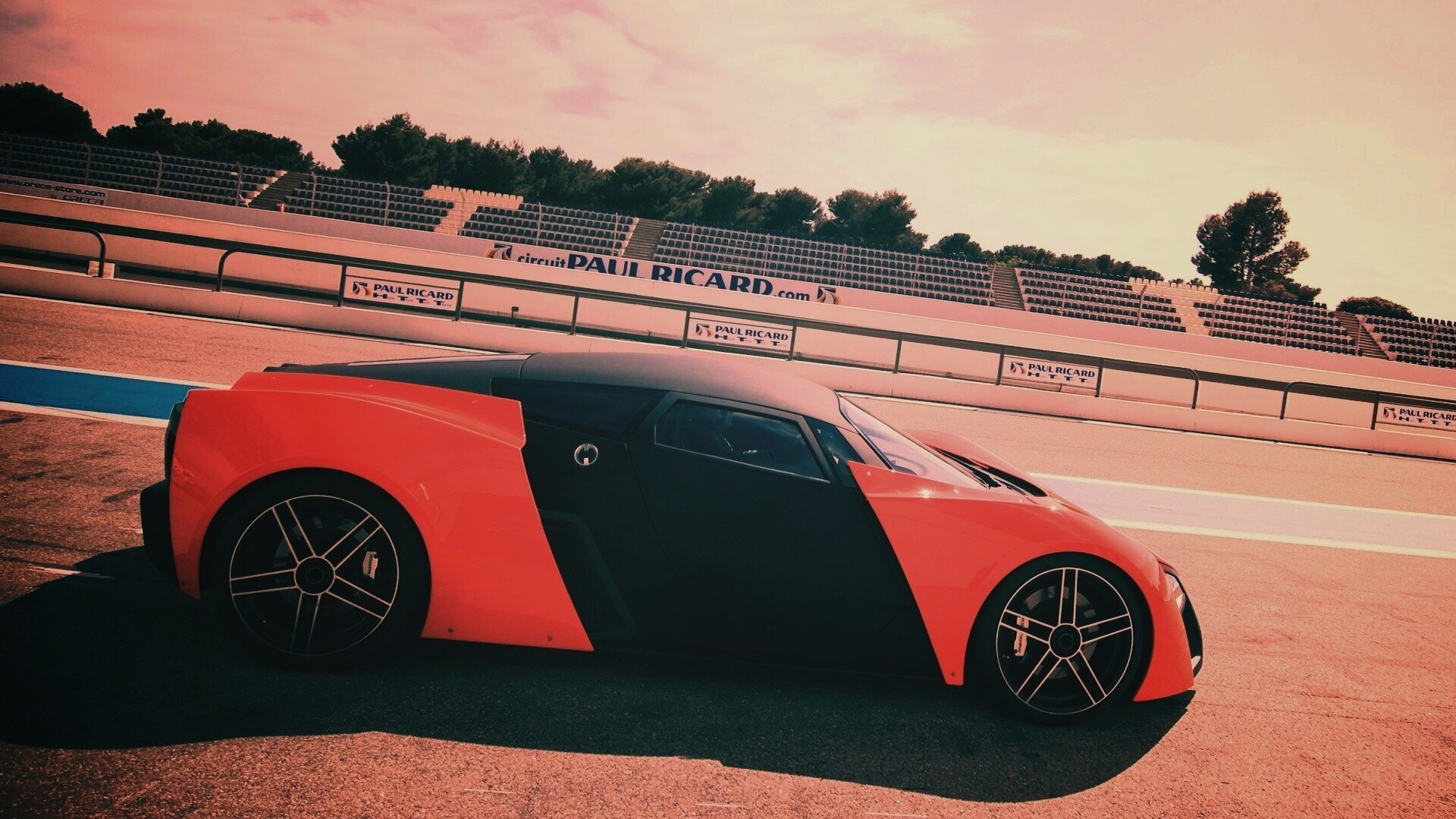 Marussia на треке обои