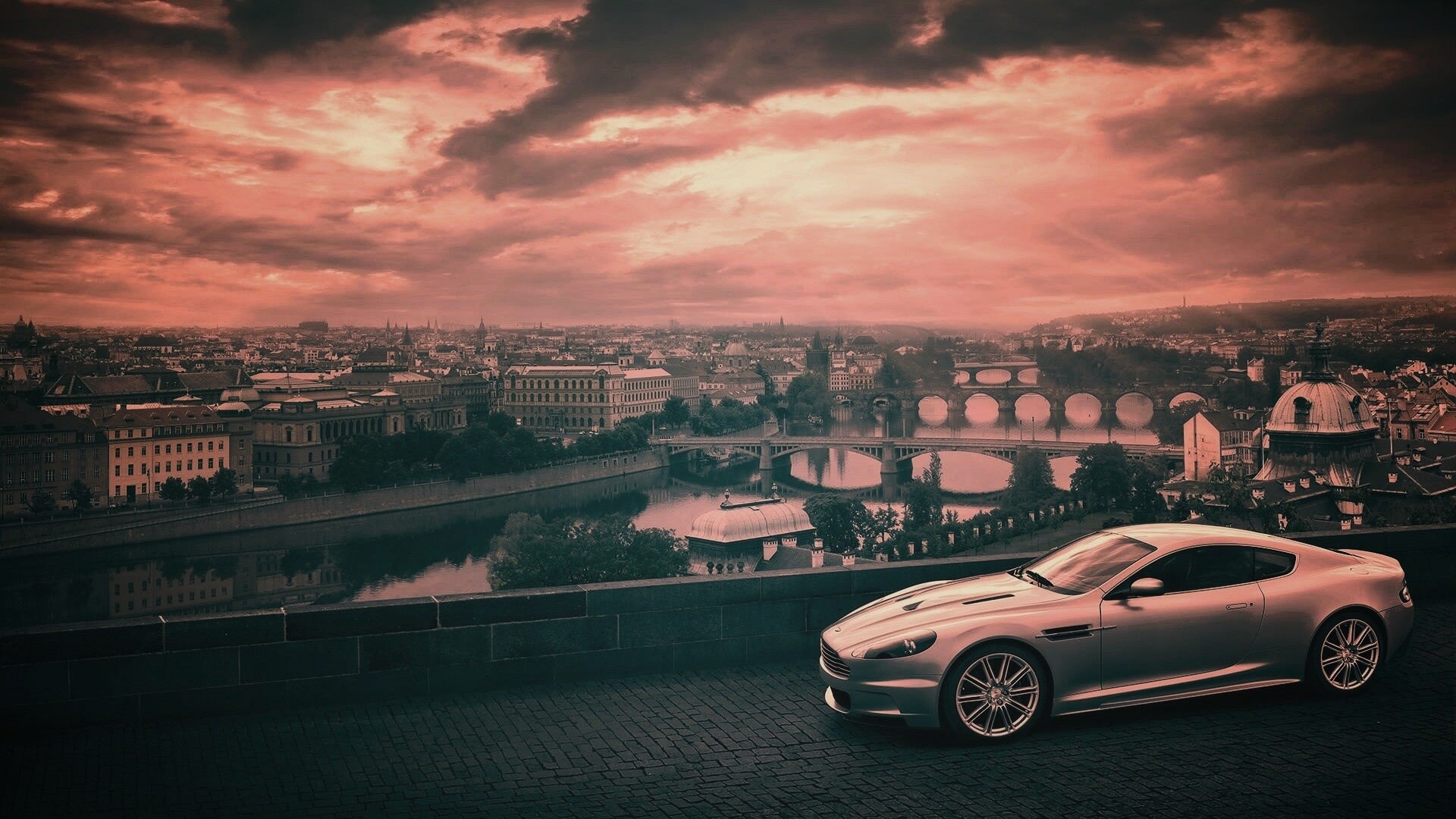 Aston Martin в городе обои