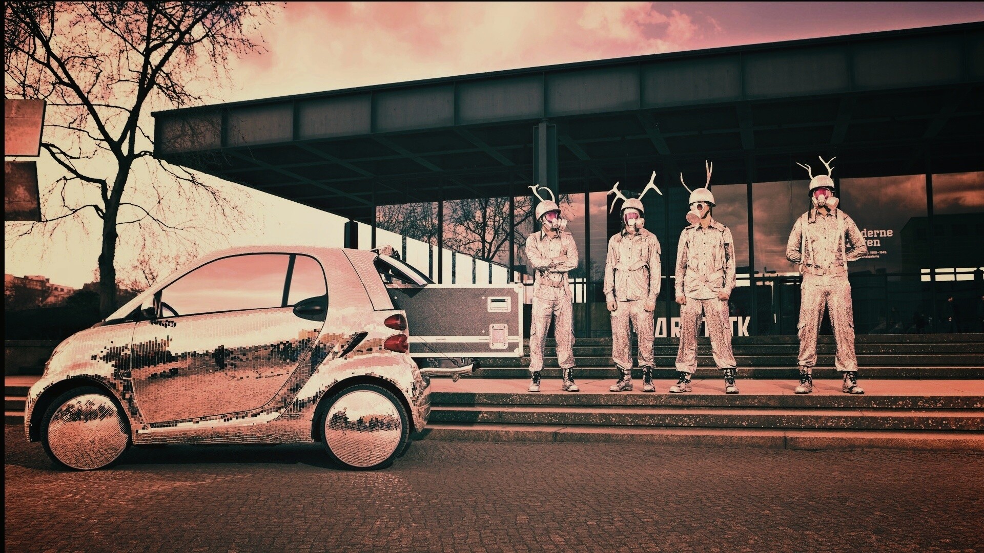 Smart Disco-Ball и 4 оленя обои