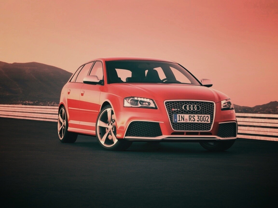 Красная Audi RS3 спереди обои