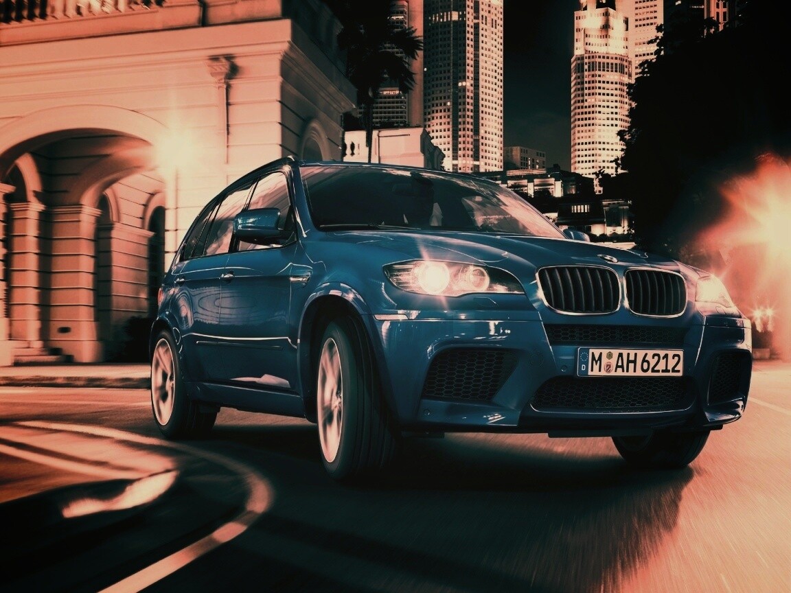 Синий кроссовер BMW обои