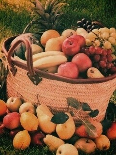 Корзина с фруктами обои