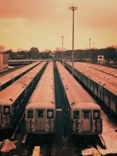 Вагоны метро на стоянке обои