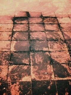 Дорога из серой плитки обои