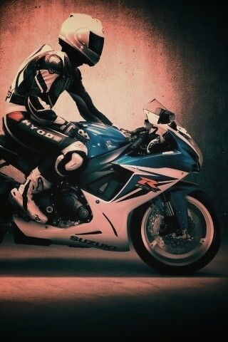 Suzuki и мотоциклист обои