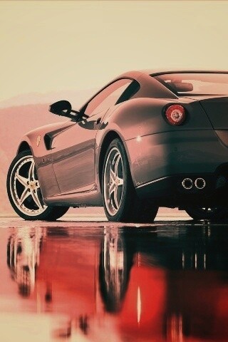 Ferrari в отражении обои