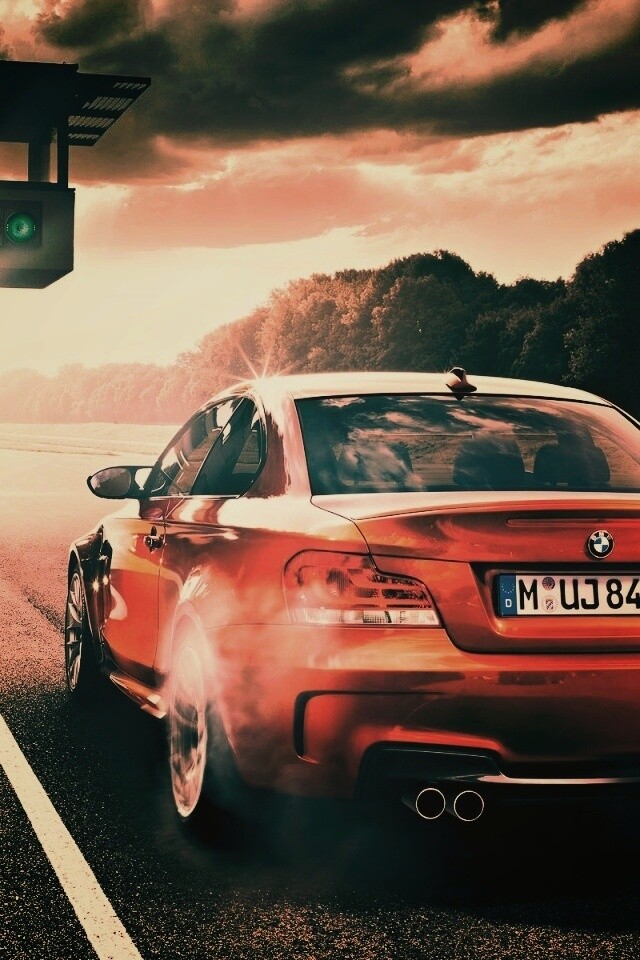 Оранжевый BMW серии M обои