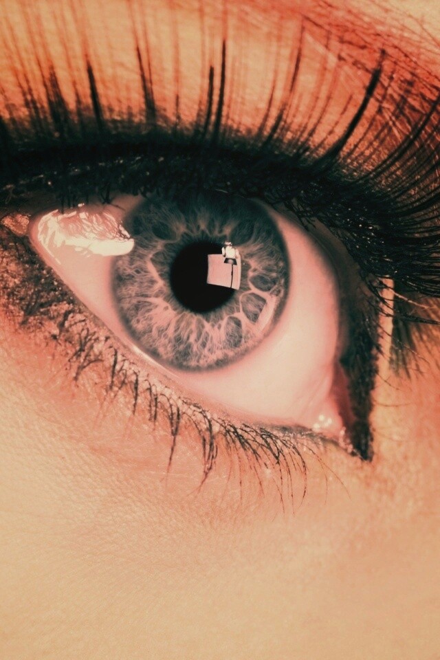 Глаза цвета стали обои