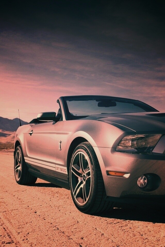 Ford Mustang на фоне гор обои