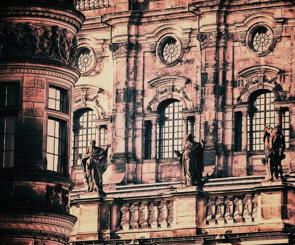 Hofkirche в Дрездене обои