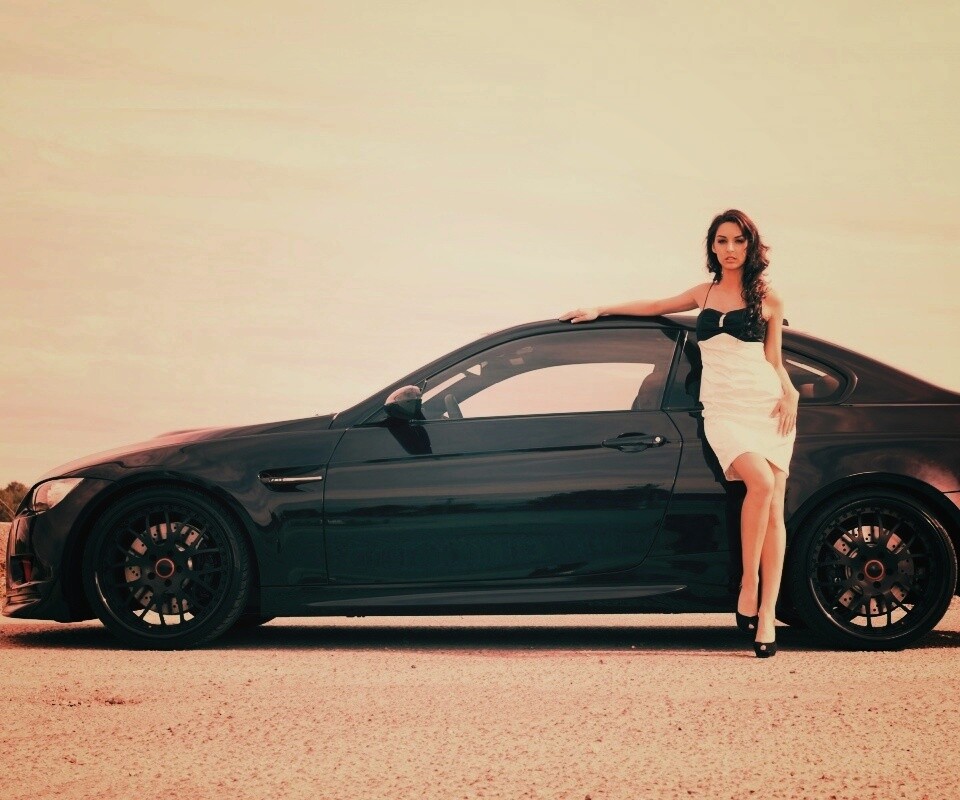 BMW и девушка обои
