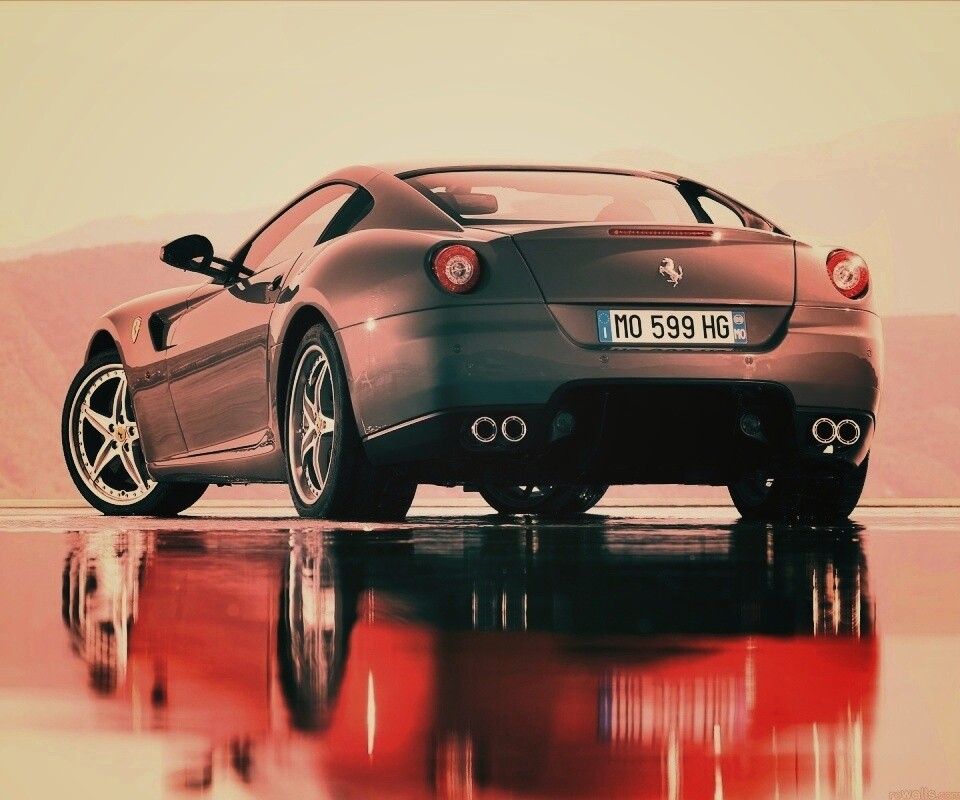 Ferrari в отражении обои