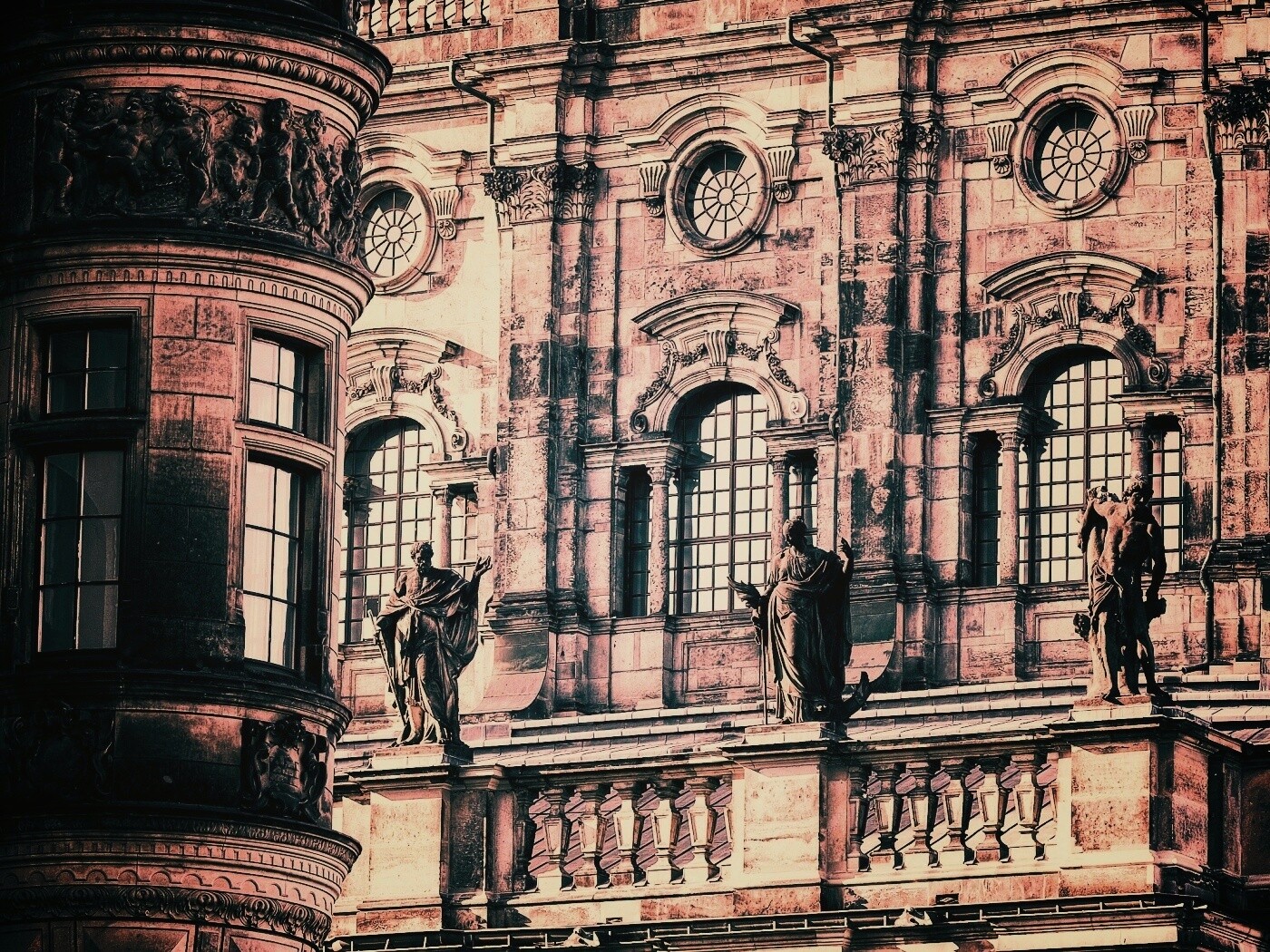 Hofkirche в Дрездене обои