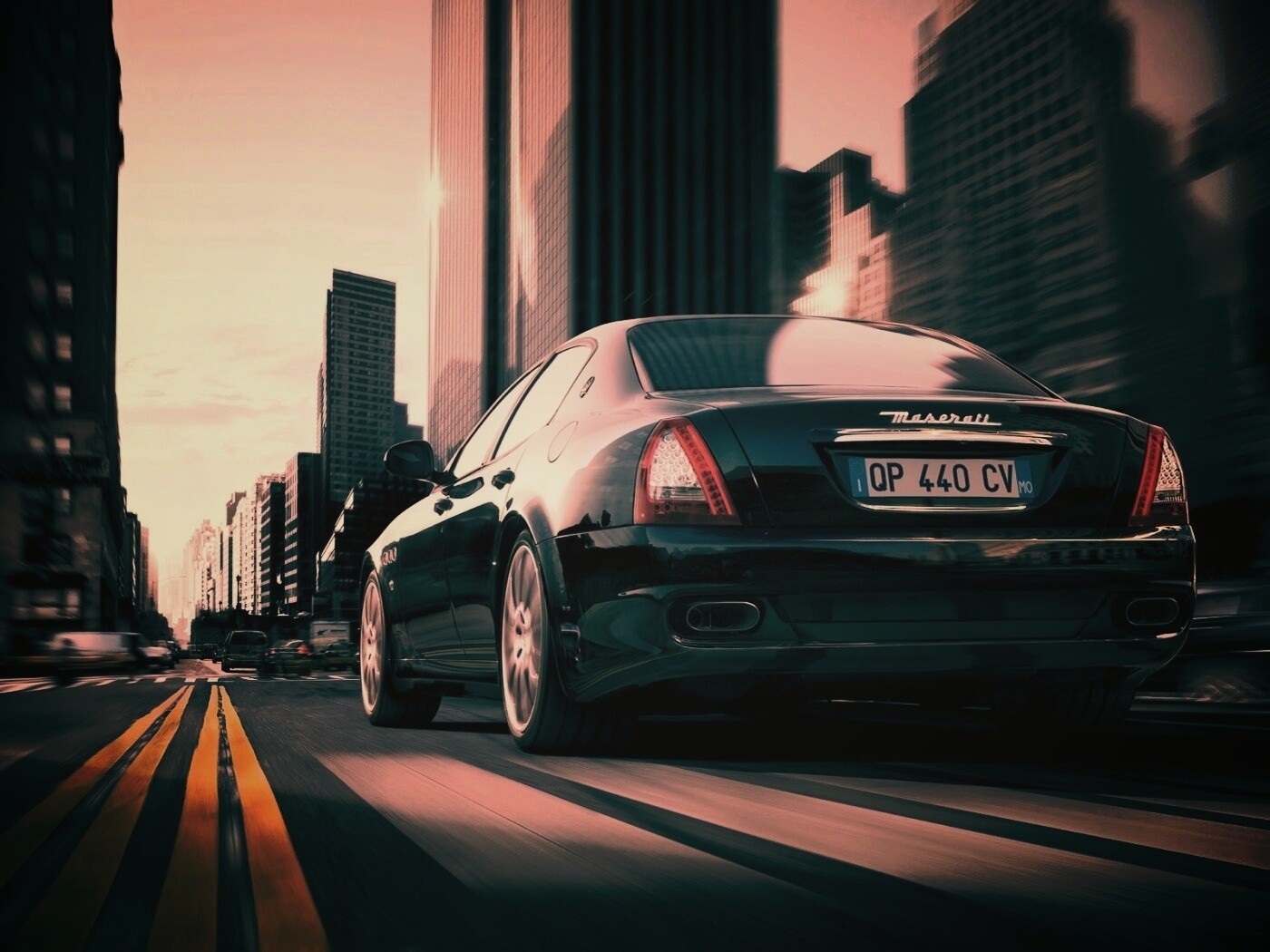 Maserati Quattroporte в городе обои
