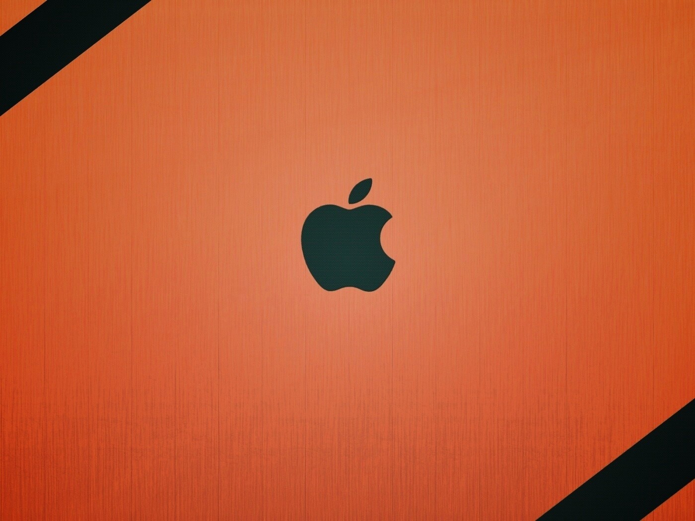 Apple на деревянном покрытие обои