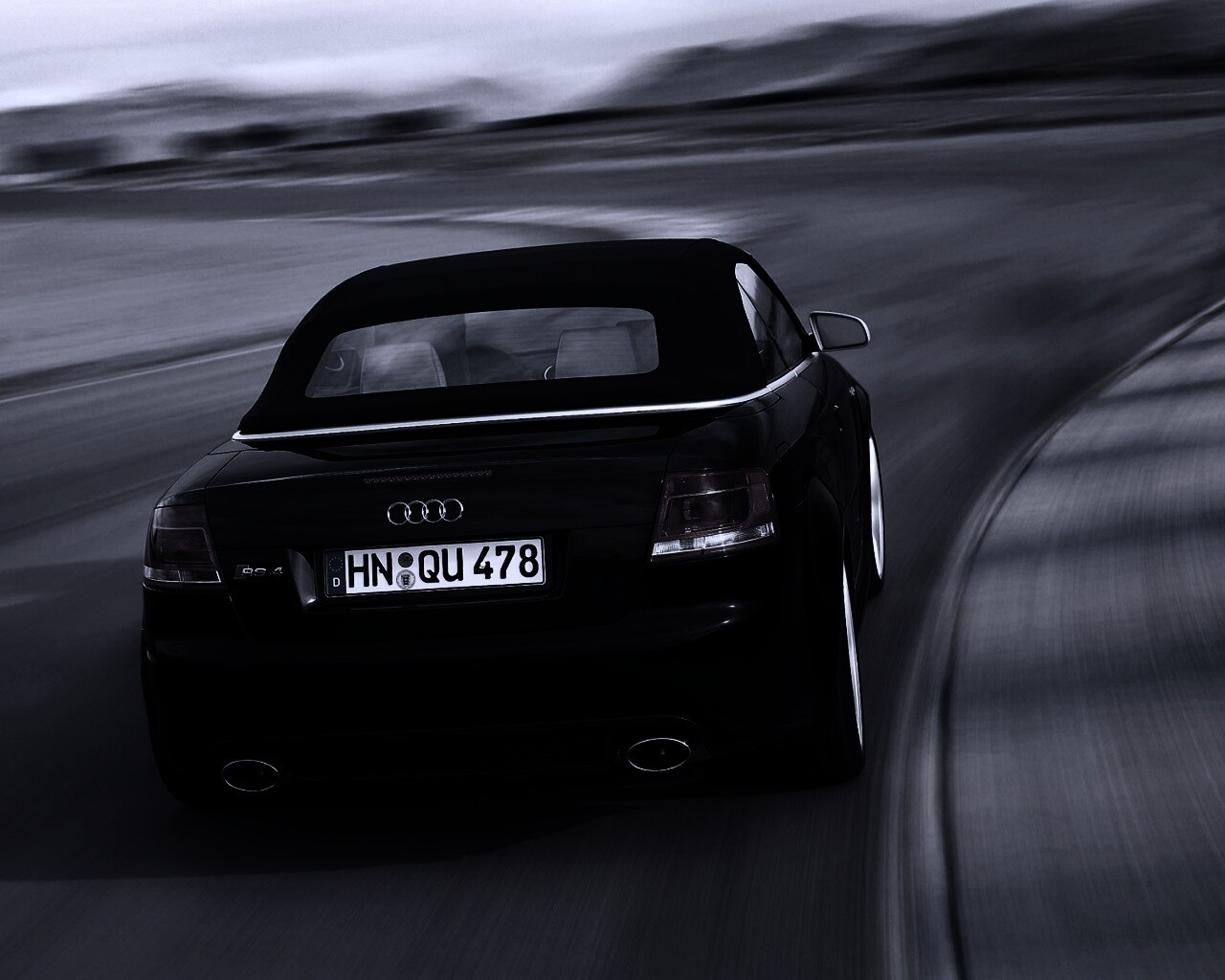 Audi RS 4 с тряпичной крышей обои