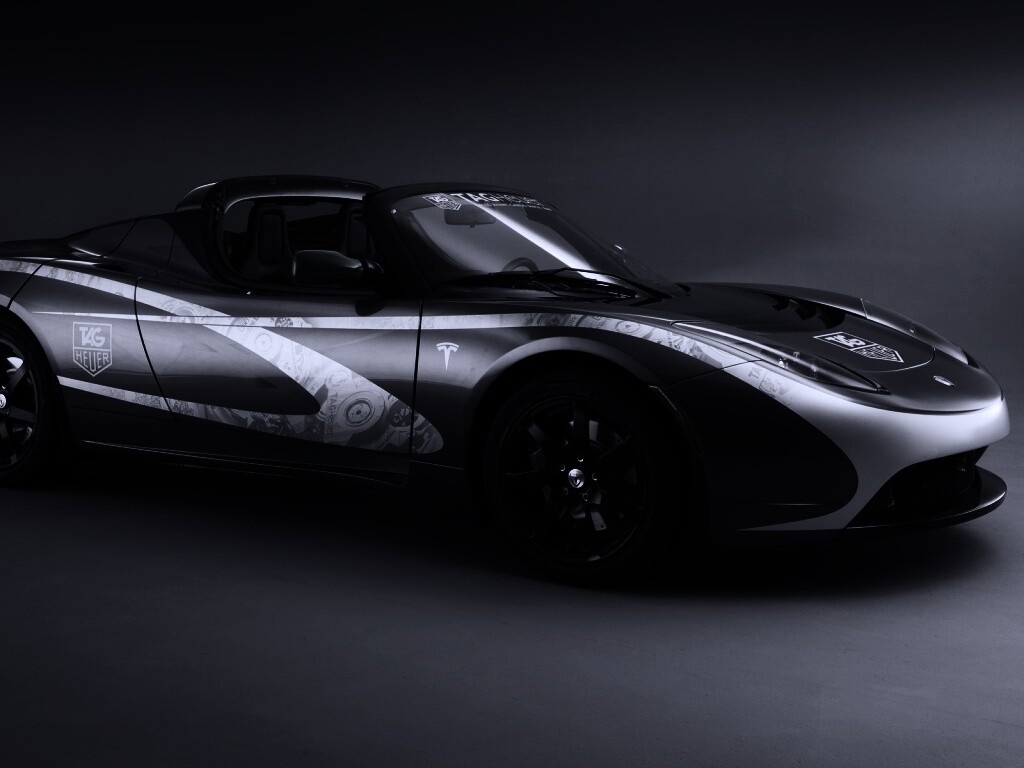 Tag Heuer Tesla Roadster обои