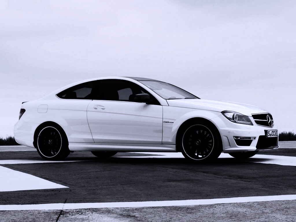 Mecedes C63 обои