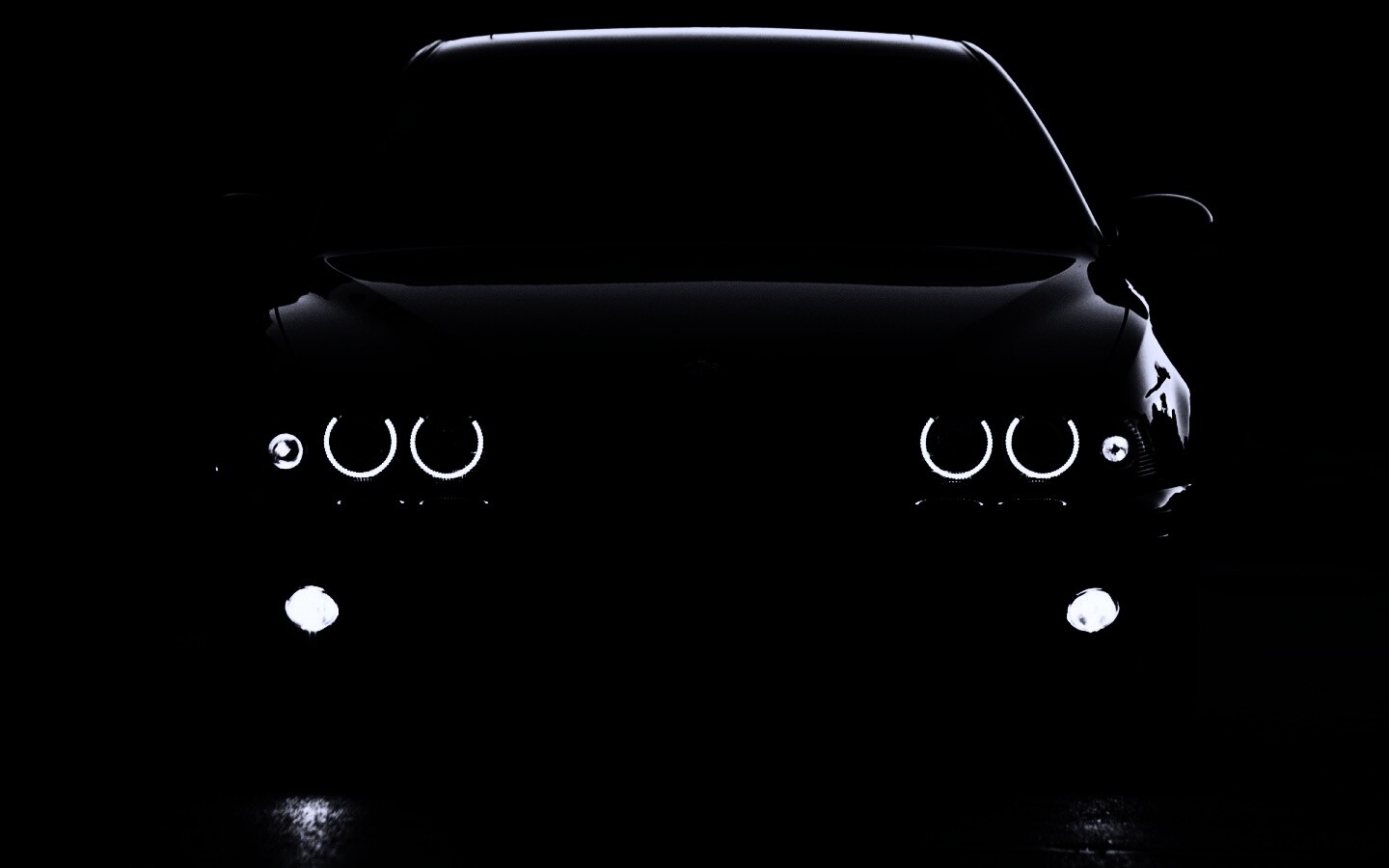 Чёрный BMW обои