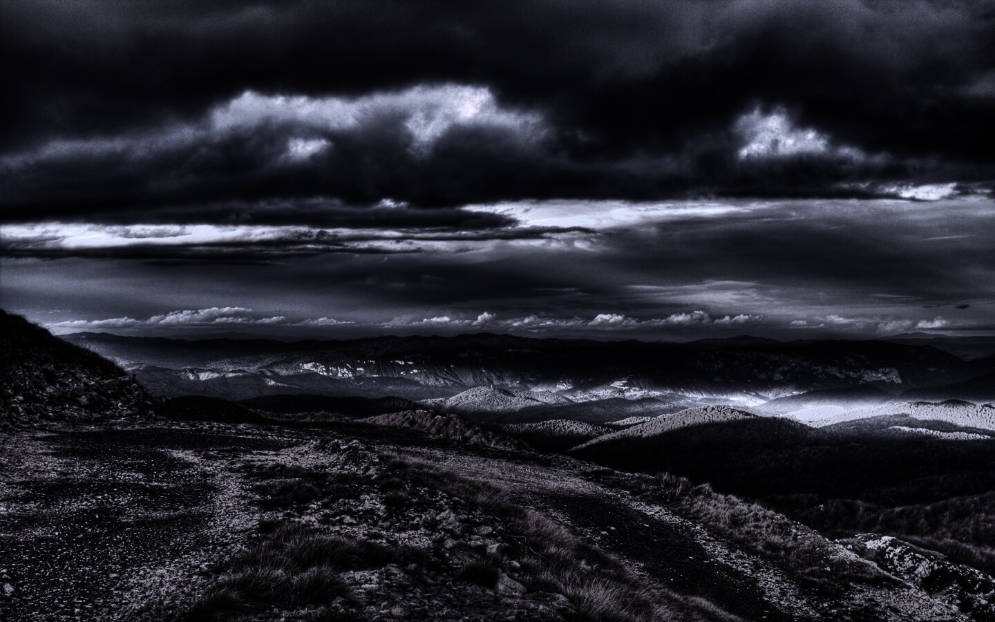 Горы в HDR обои