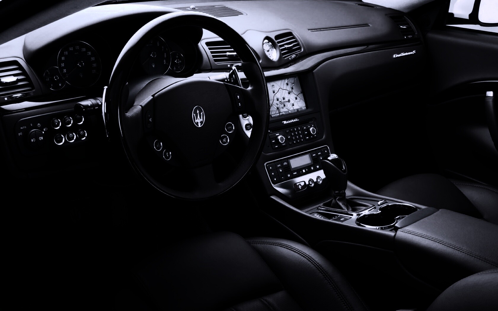 Салон Maserati Granturismo обои