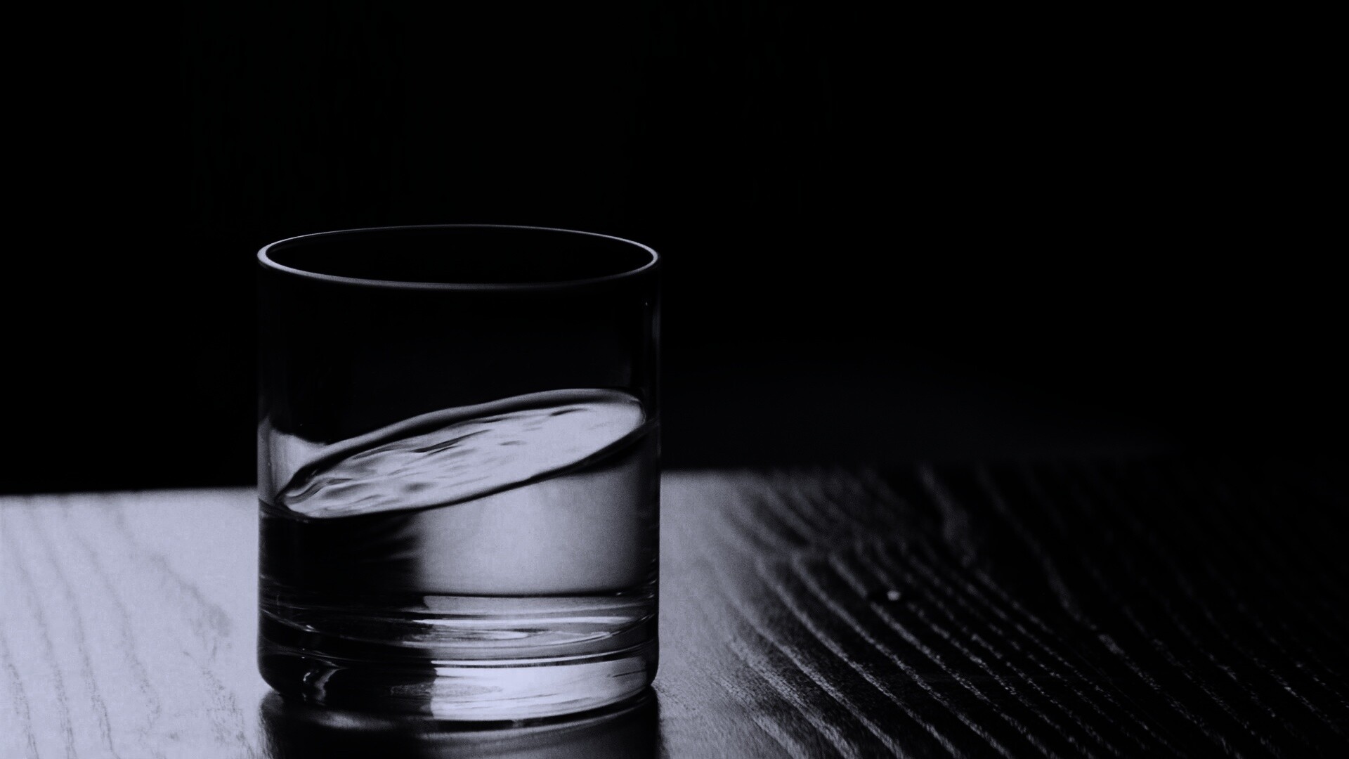 Стакан воды из Начала обои