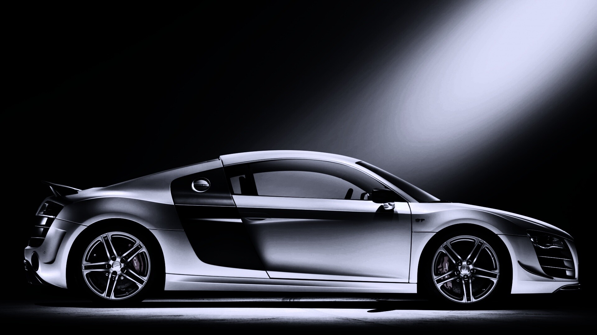 Audi R8 вид сбоку обои