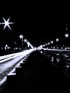 Мгновение на улице ночного города обои