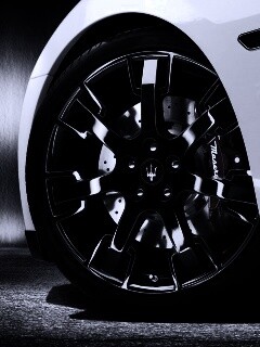 Колесу Maserati Granturismo обои