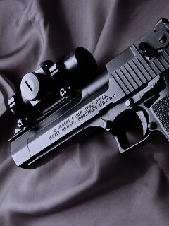 Пистолет Desert Eagle с прицелом обои