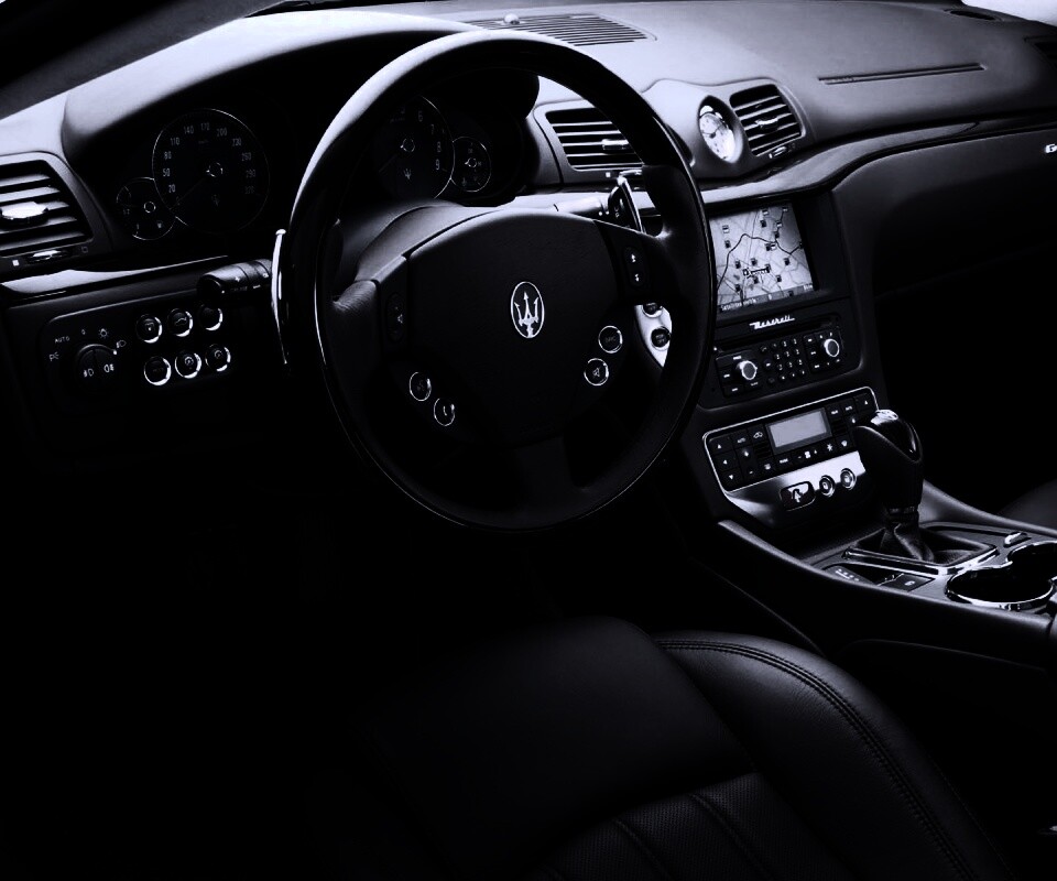 Салон Maserati Granturismo обои