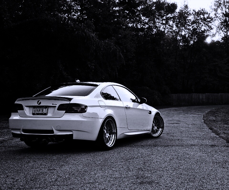 Белый BMW M3 обои