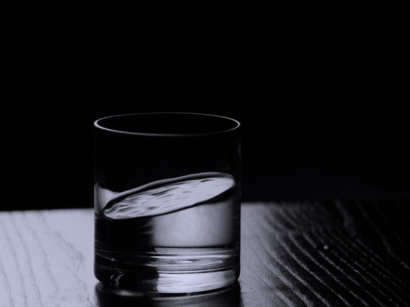 Стакан воды из Начала обои