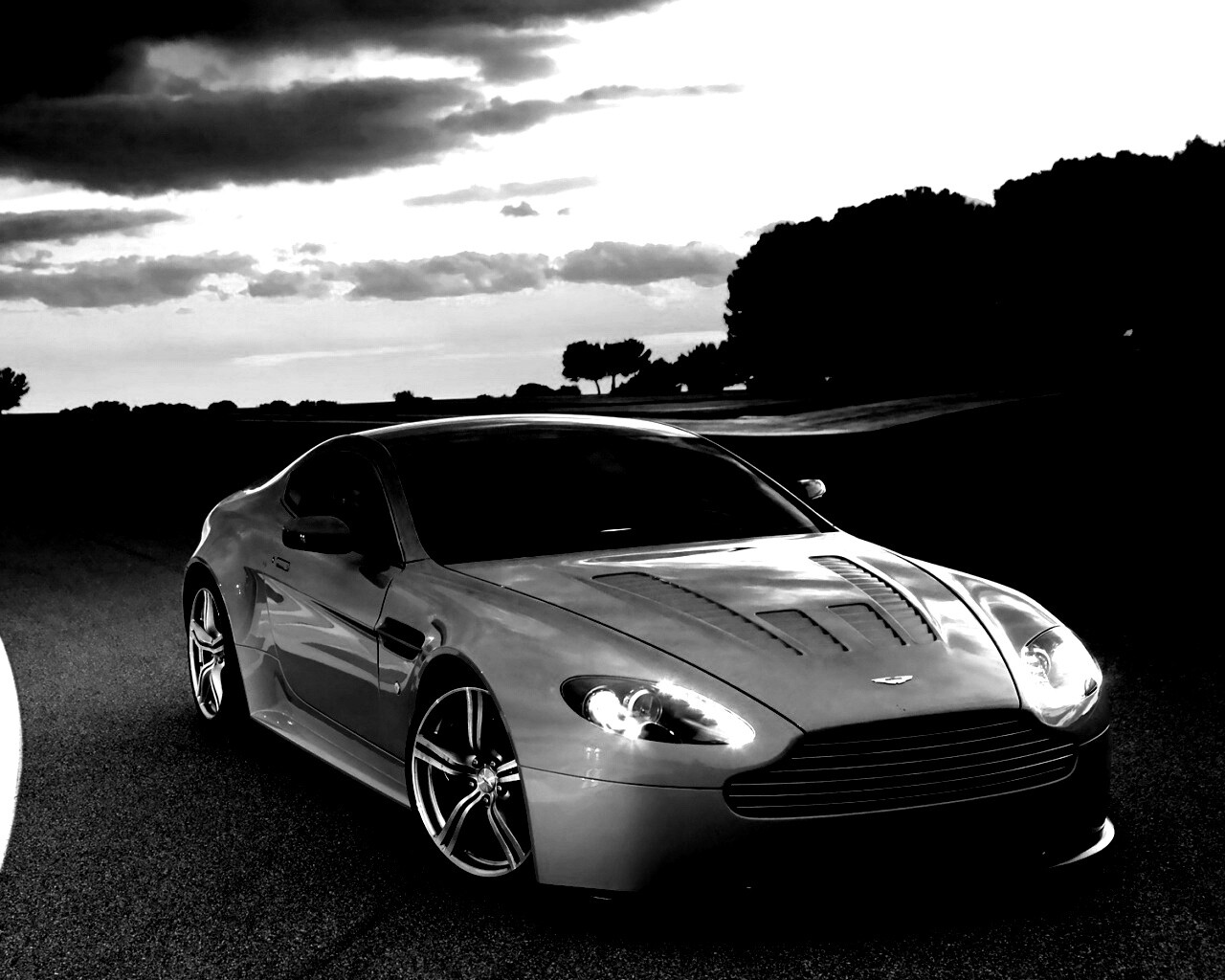 Aston Martin обои