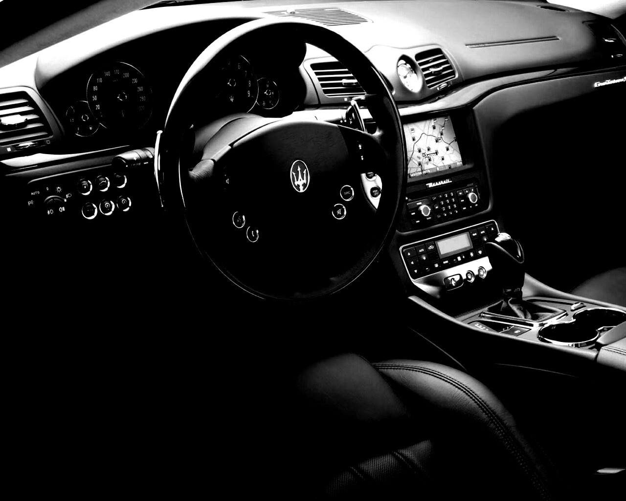 Салон Maserati Granturismo обои