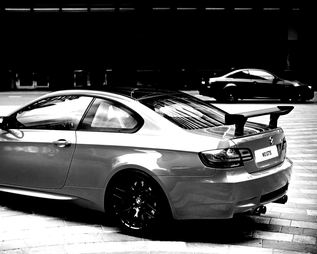 Оранжевый BMW M3 обои